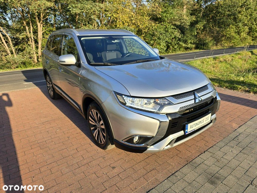 Mitsubishi Outlander 2.0 2WD CVT Diamant Edition - 12