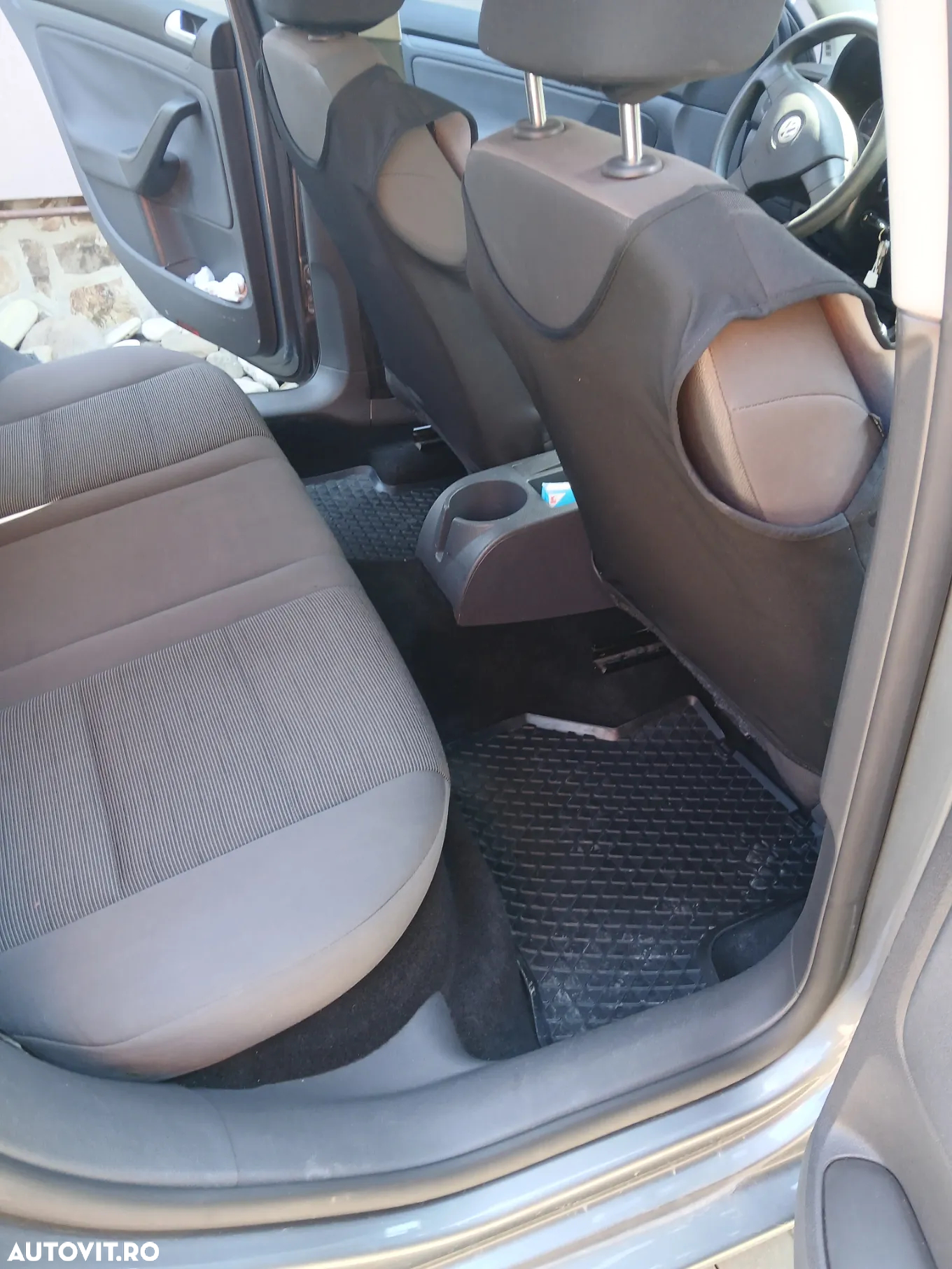 Volkswagen Golf - 6
