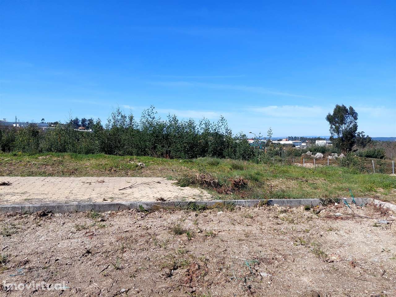 Lote para Construção de prédio em Mangualde - Grande imagem: 2/10