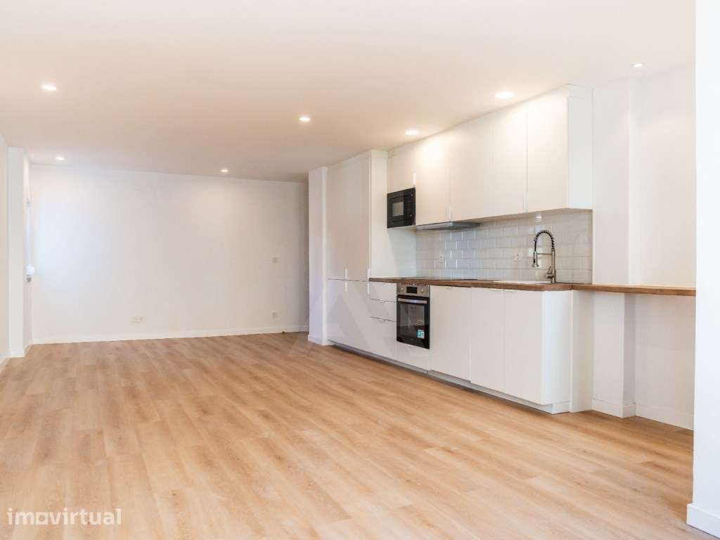 Apartamento T2 Totalmente Renovado em Cascais - Grande imagem: 2/20