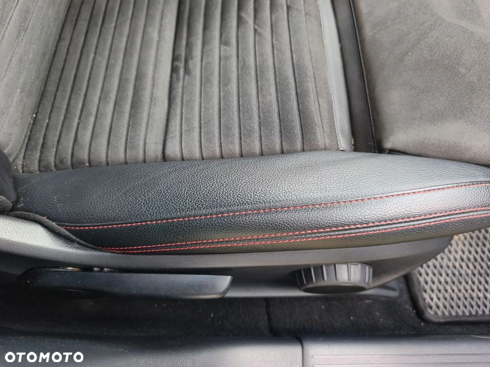 Mercedes-Benz CLA - 21