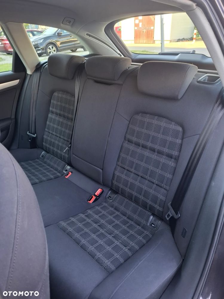 Audi A4 Avant 2.0 TDI DPF quattro Ambition - 15