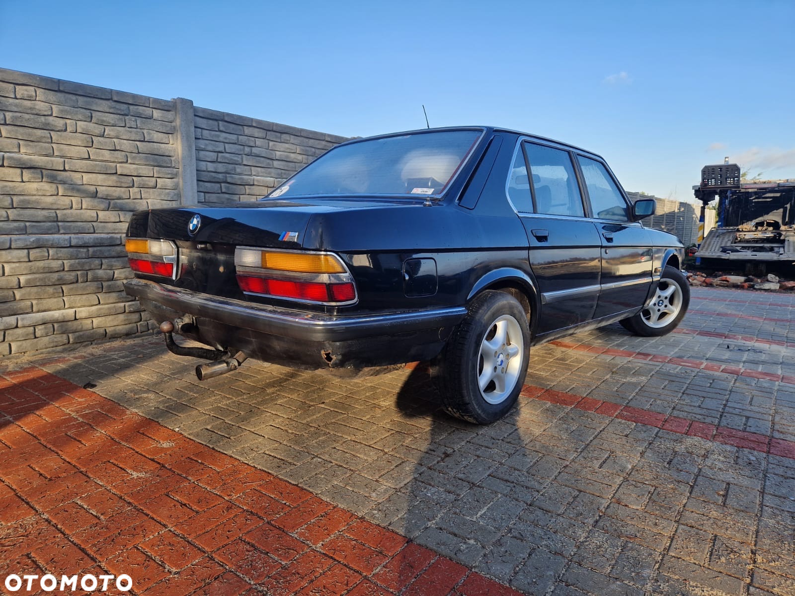 BMW Seria 5 518 i - 4