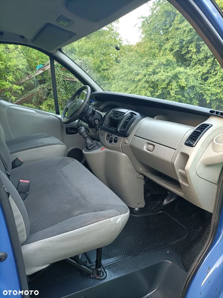 Opel Vivaro - 8