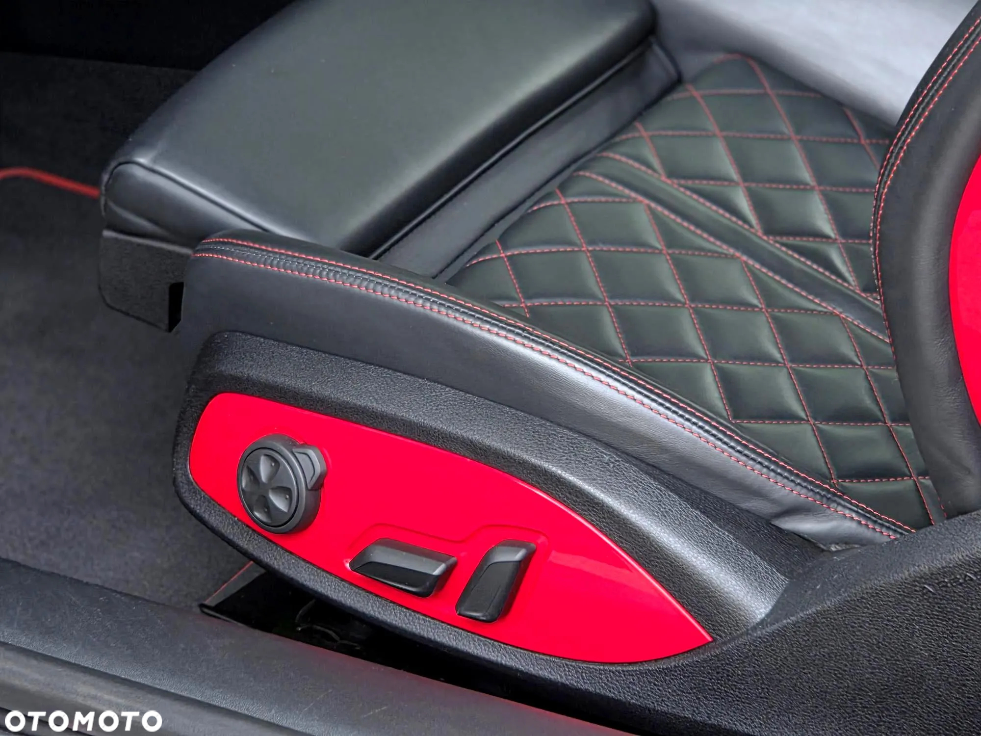 Audi TT S Coupé Coupe TFSI quattro tronic - 29