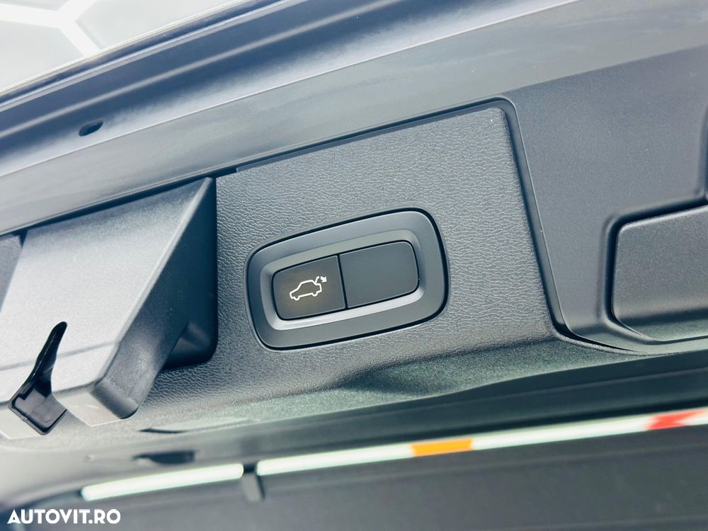 Volvo XC 60 D4 Geartronic Momentum Pro - 17