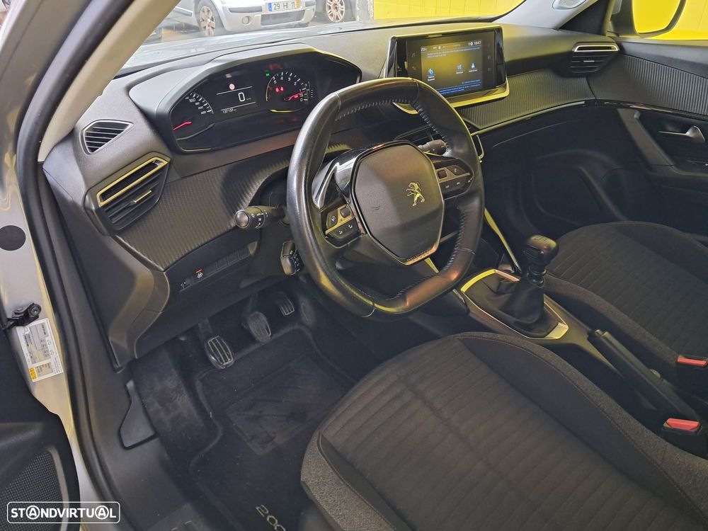 Peugeot 2008 1.5 BlueHDi Allure - 4