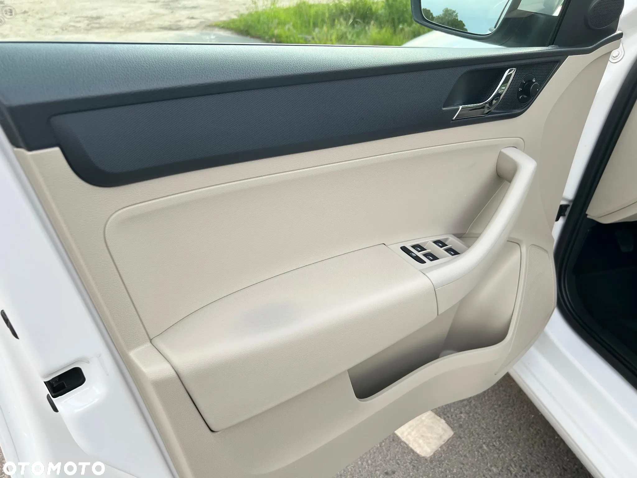 Skoda RAPID 1.6 TDI DPF Style Plus - 12