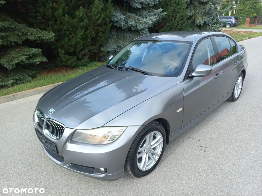 BMW Seria 3 318i Edition Exclusive