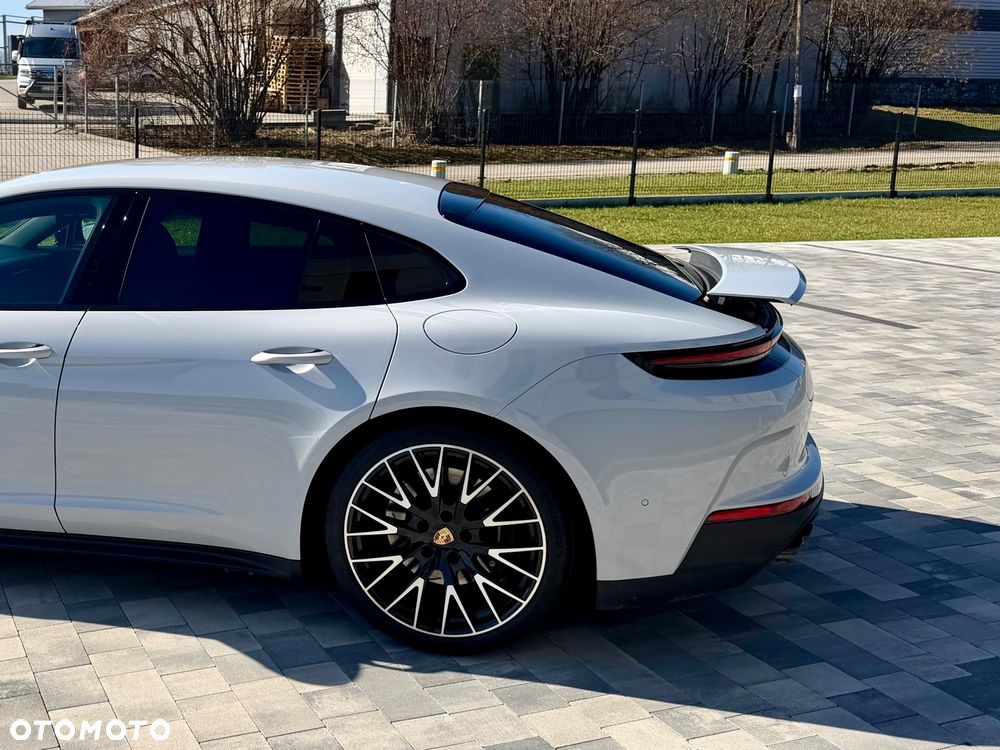 Porsche Panamera 4 E-Hybrid PHEV - 6