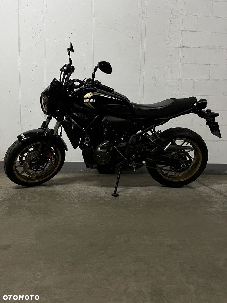 Yamaha XSR - 11