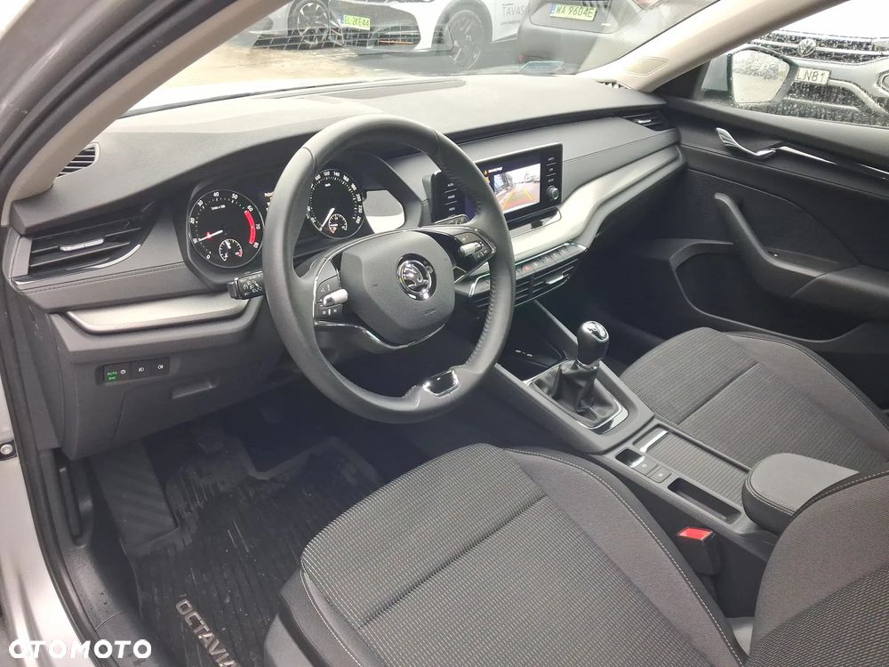 Skoda Octavia 1.5 TSI ACT Ambition - 8