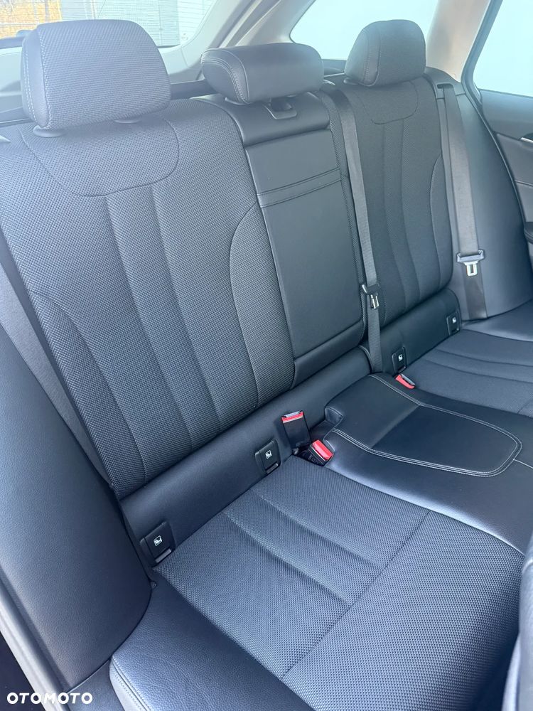 BMW Seria 5 518d Sport Line - 19