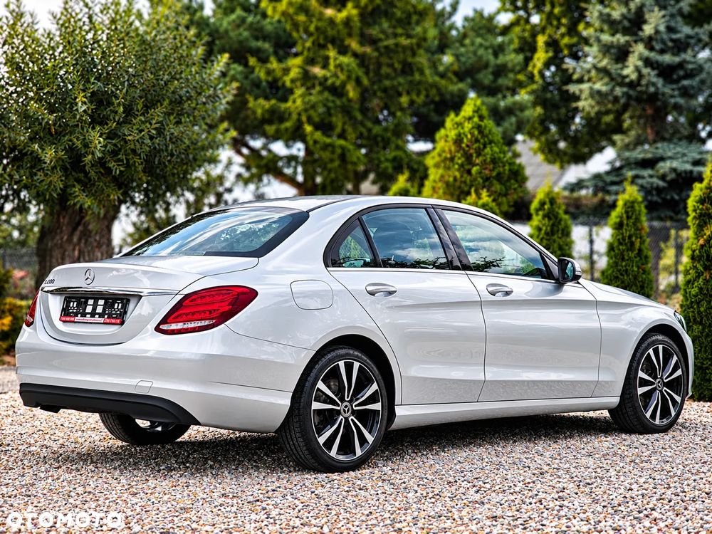 Mercedes-Benz Klasa C 200 9G-TRONIC Edition - 2