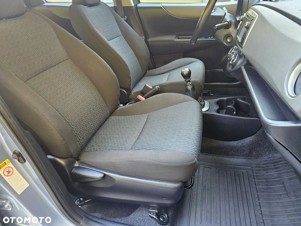 Toyota Yaris - 15