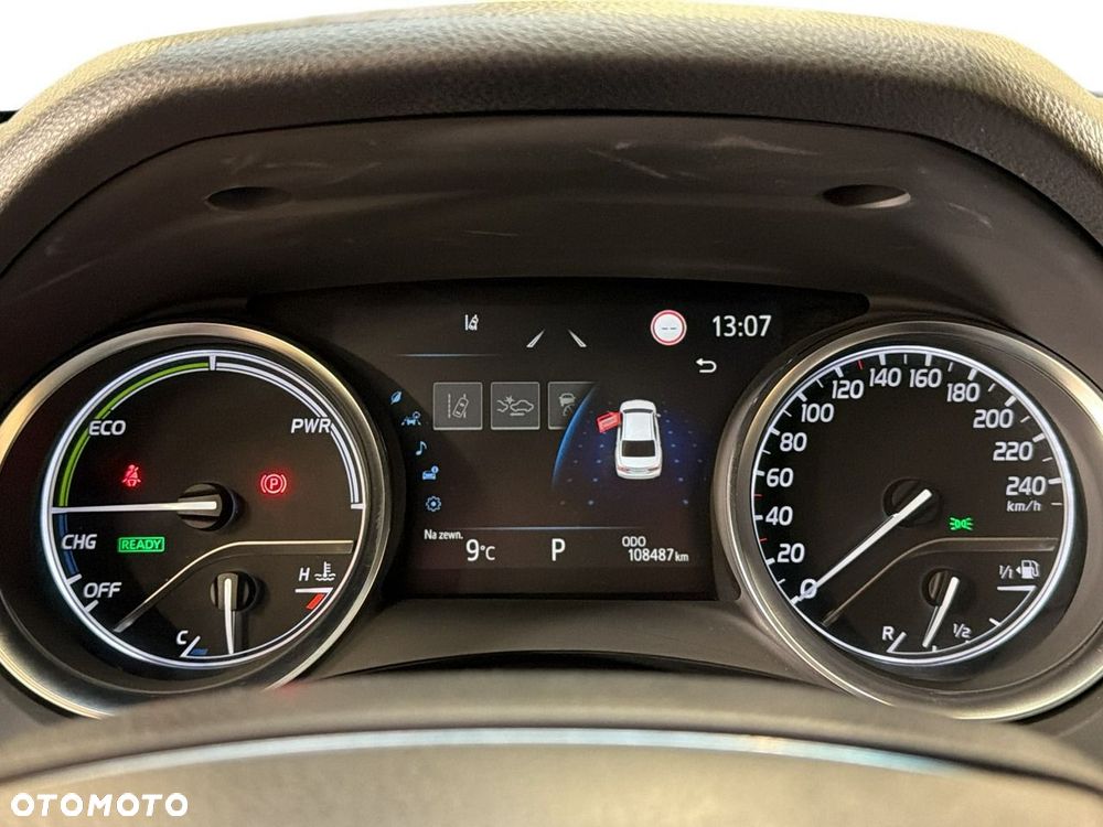 Toyota Camry - 21