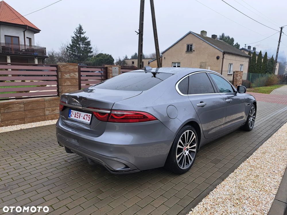 Jaguar XF D200 R-Dynamic HSE - 4