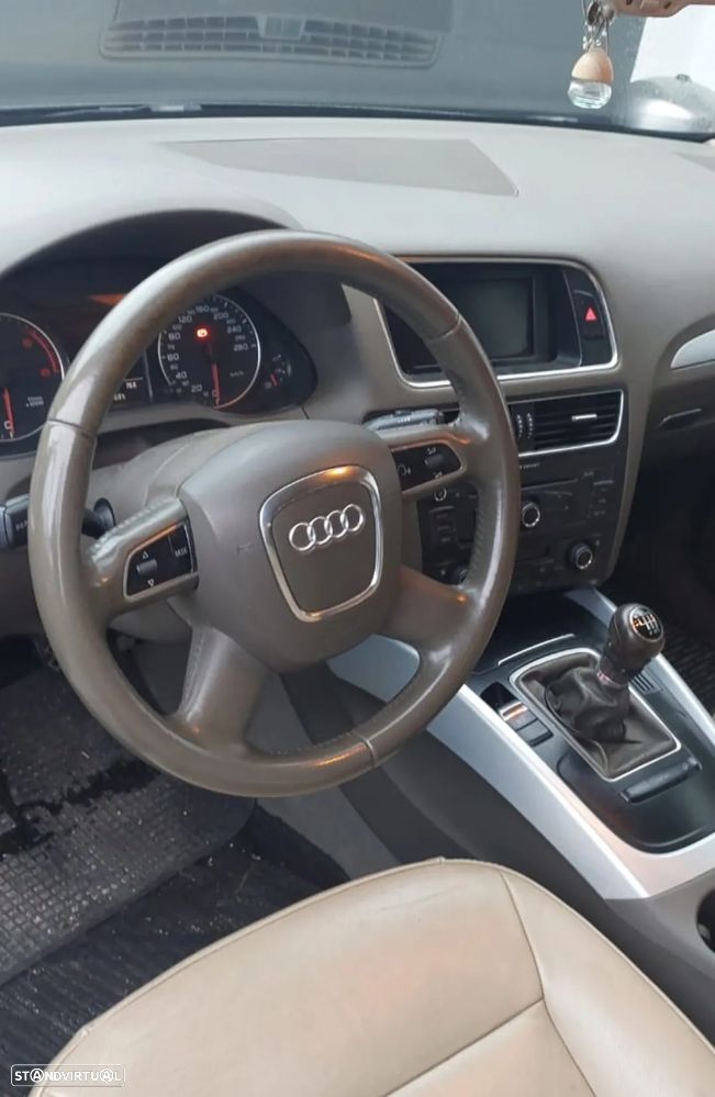 Audi Q5 2.0 TDI Advance - 10