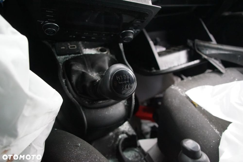Auto na części - Fiat Doblo II Lift 1.6 Multijet 105 KM 263A8000 C635 249 2021R Silnik Skrzynia Drzwi Błotnik Zderzak Lampa Lusterko Klamka Deska Kokpit Sterownik Moduł Czujnik Licznik Panel Kierownica - 13