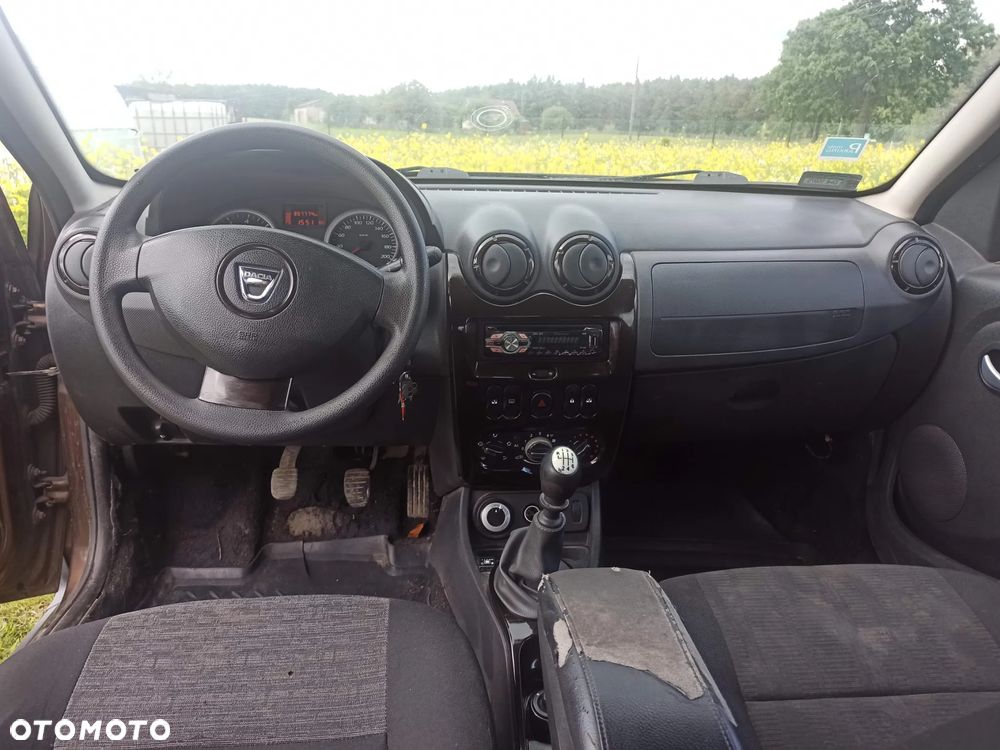 Dacia Duster 1.6 Laureate 4x4 - 3