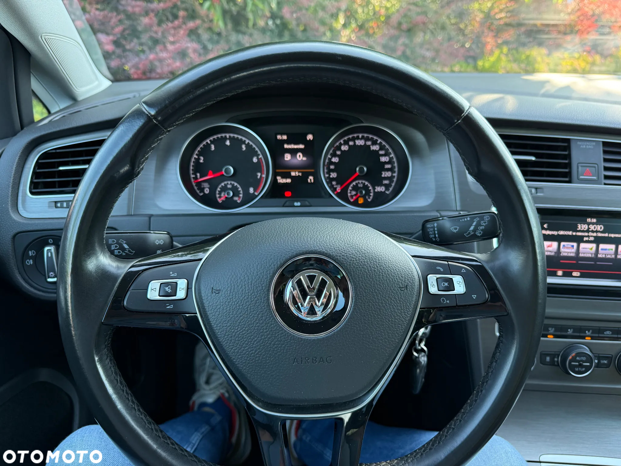 Volkswagen Golf - 18
