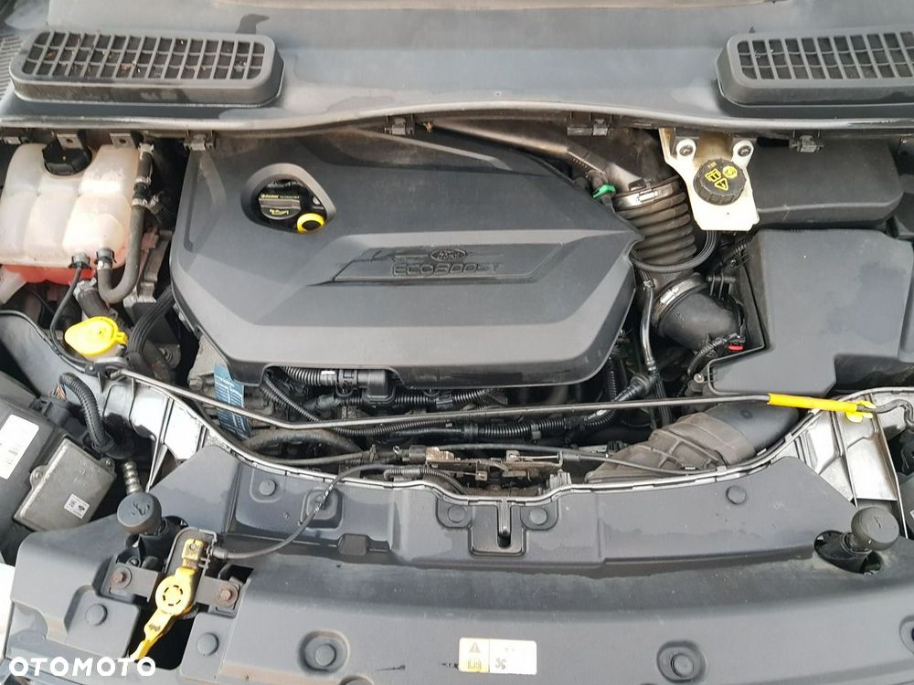 Ford Kuga 1.6 EcoBoost 2x4 Titanium - 18