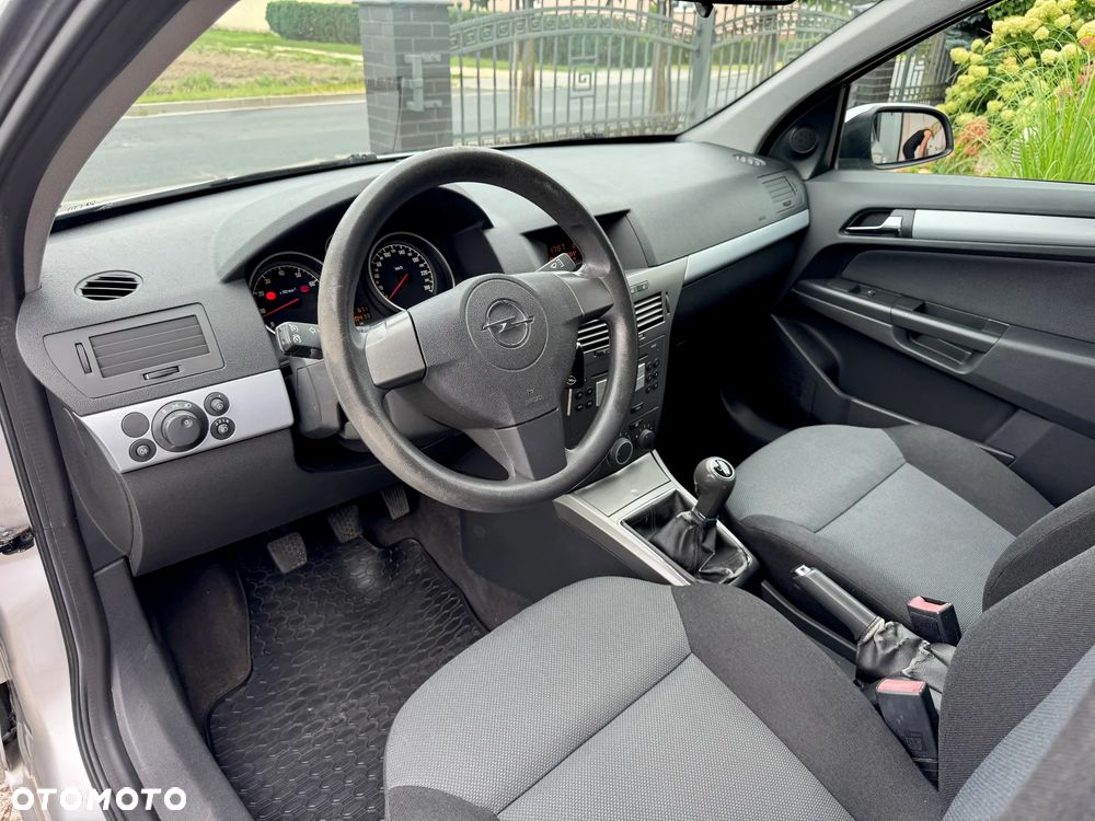 Opel Astra 1.8 Njoy - 17
