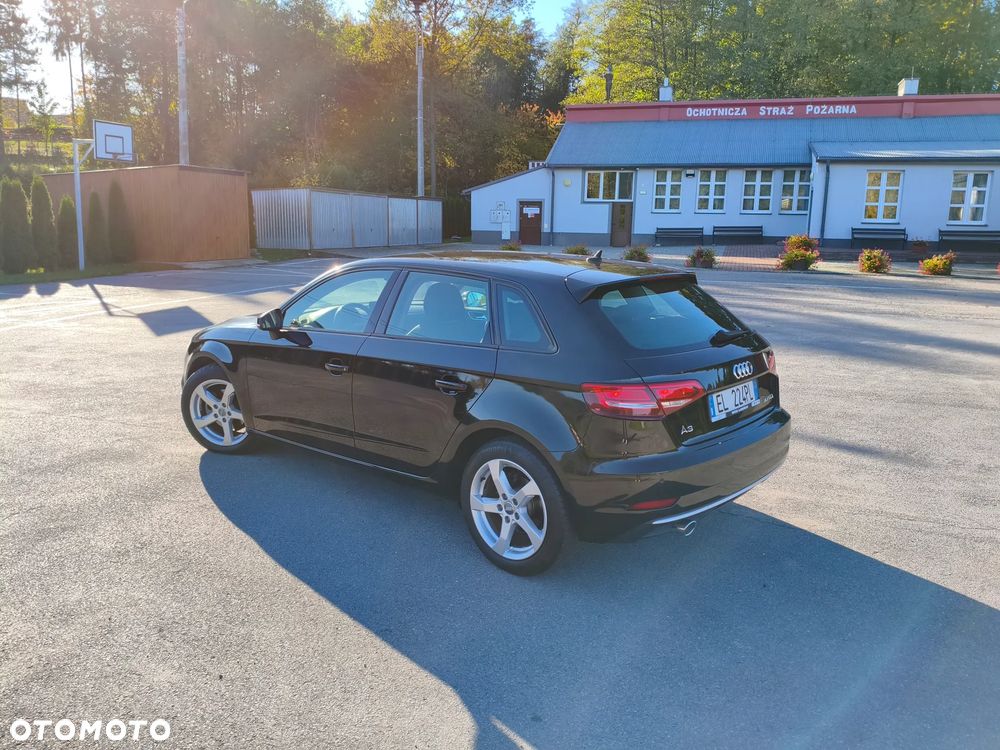 Audi A3 Sportback 1.6 TDI S tronic Attraction - 28