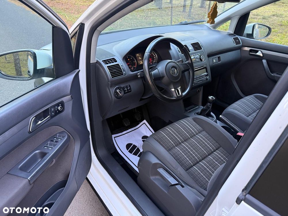 Volkswagen Touran 2.0 TDI DPF Cross - 10