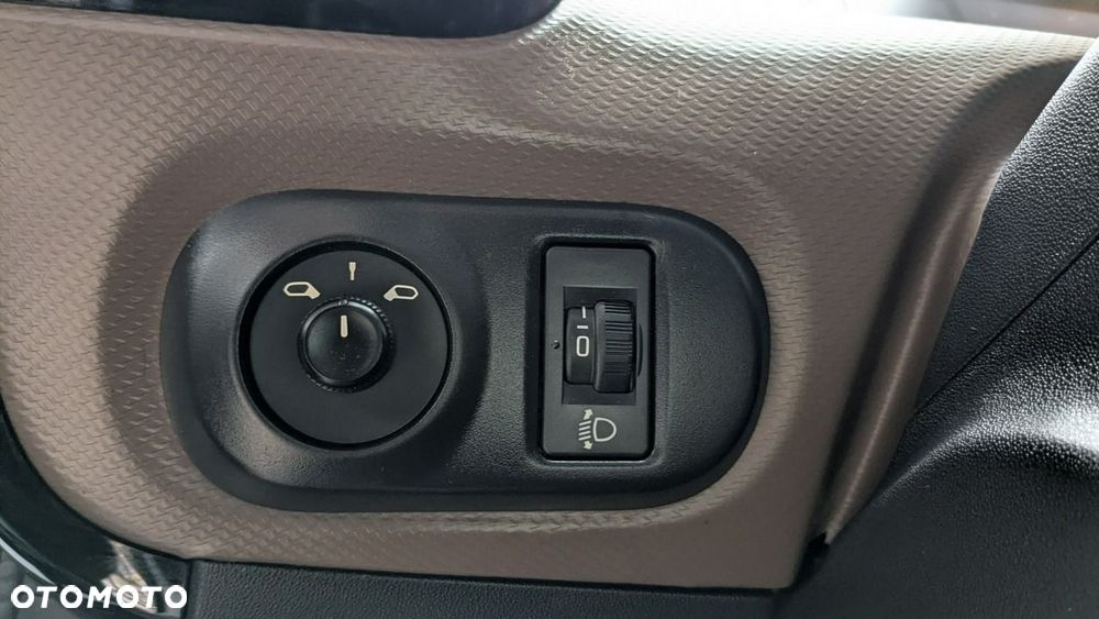 Citroën C4 Cactus 1.2 PureTech Shine Edition S&S - 31