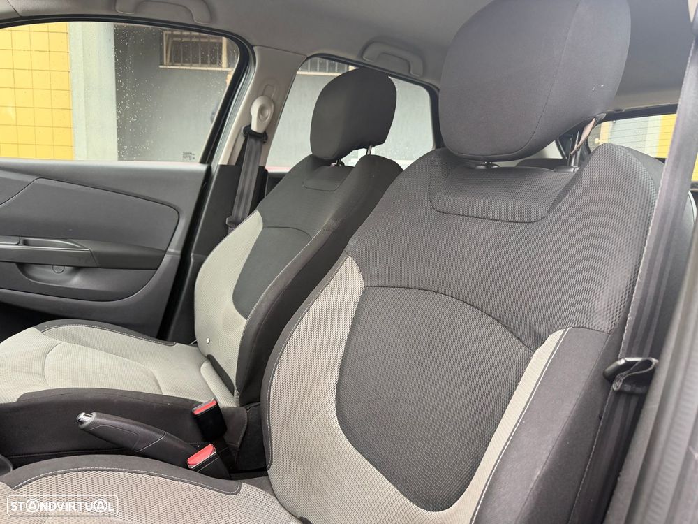 Renault Captur 1.5 dCi EDC - 8