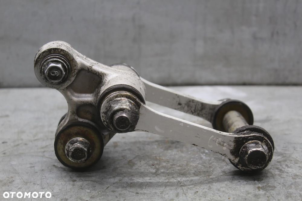 Hyosung GT650 GT 650 Comet Kiwak kołyska wahacz - 1