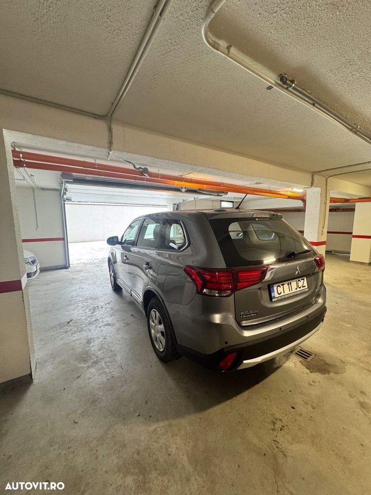 Mitsubishi Outlander 2.2 DI-D AS&G 6MT 4WD Invite A01 - 8