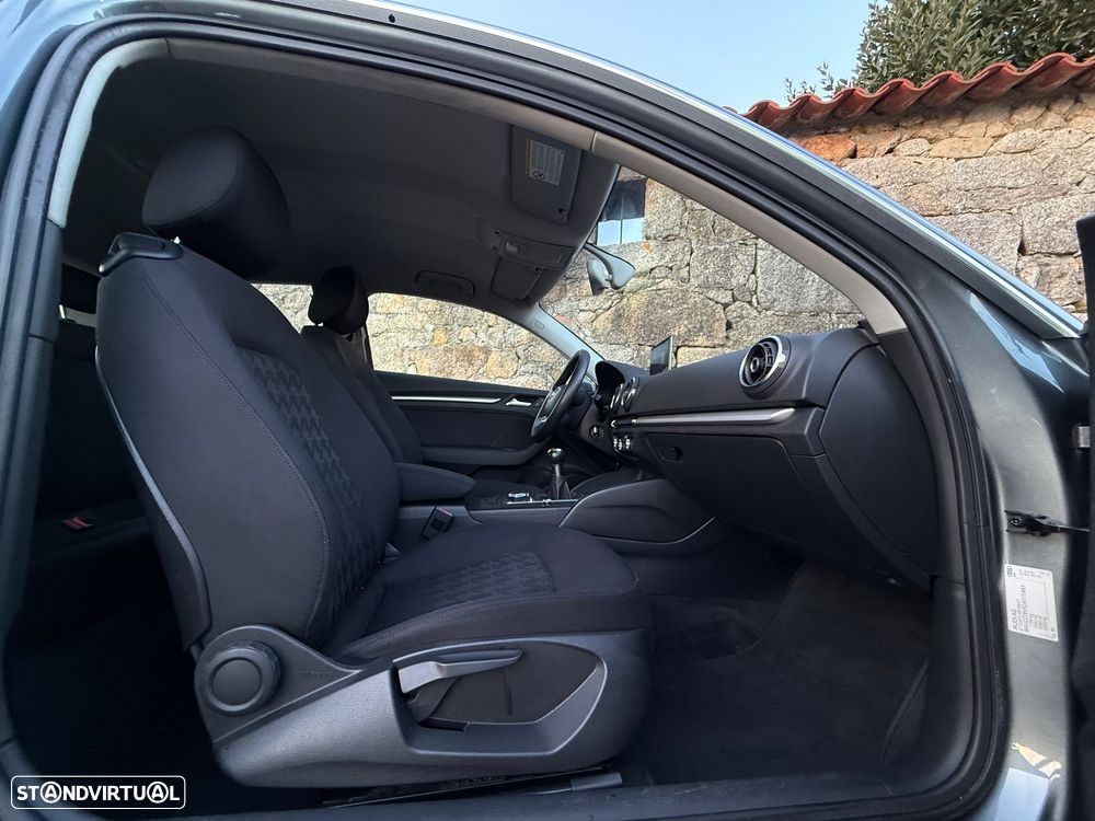 Audi A3 1.6 TDI Attraction - 6