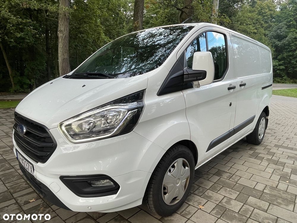 Ford Custom - 2