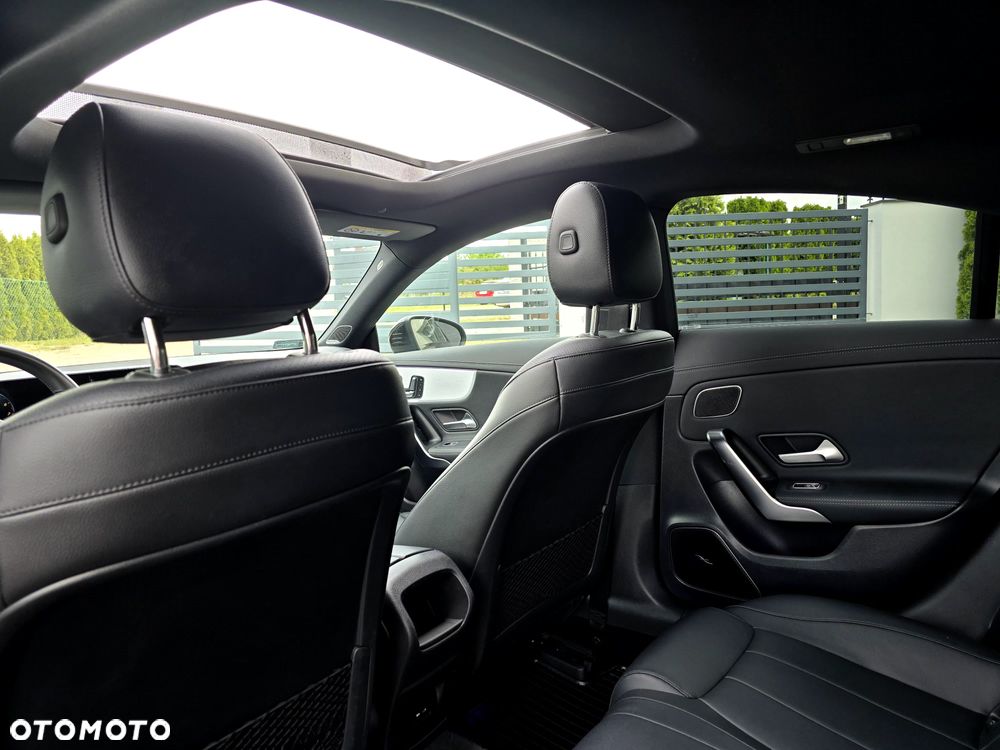 Mercedes-Benz CLA 220 AMG Line 7G-DCT - 25