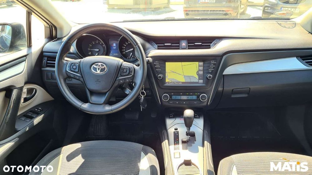 Toyota Avensis - 24