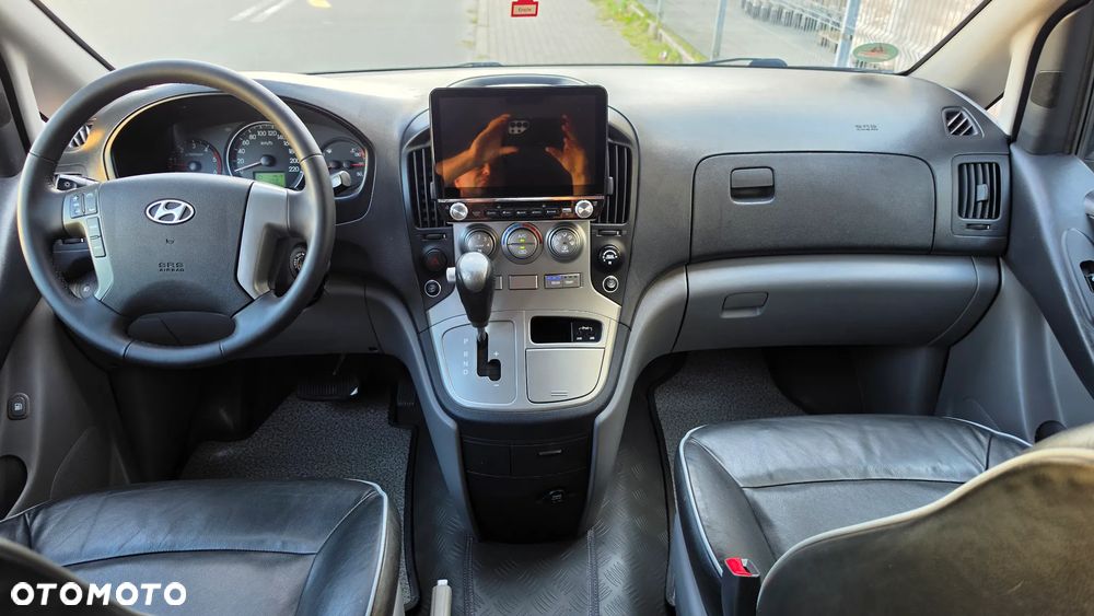 Hyundai H-1 Starex - 7