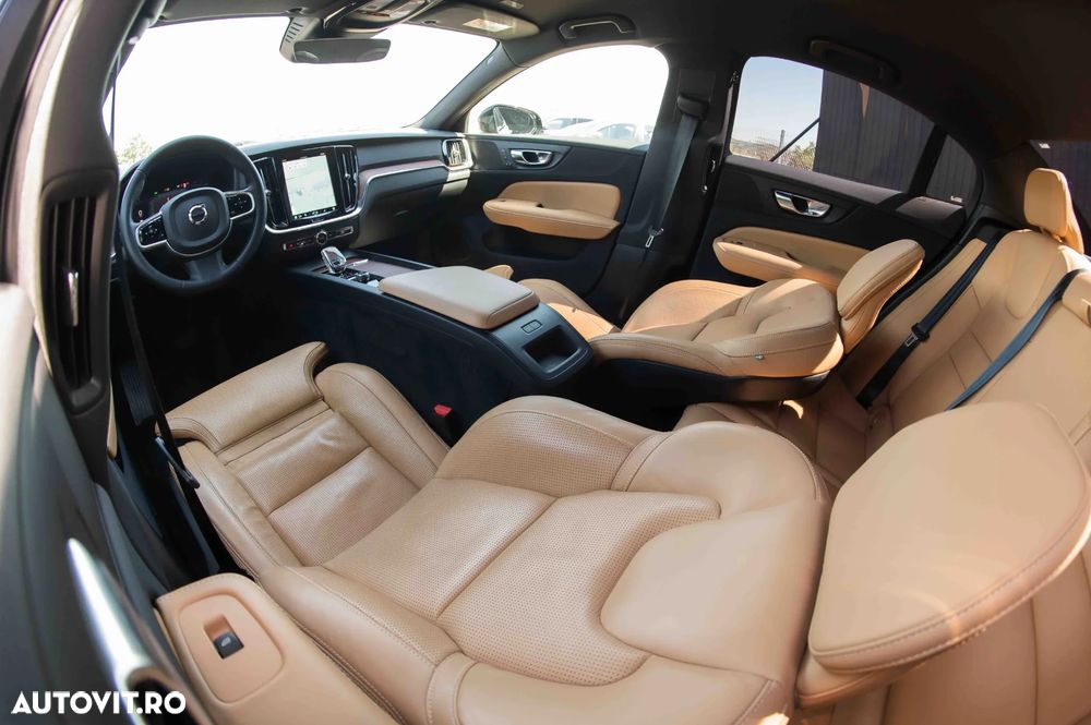 Volvo S60 B4 MHEV AT Plus Dark - 6