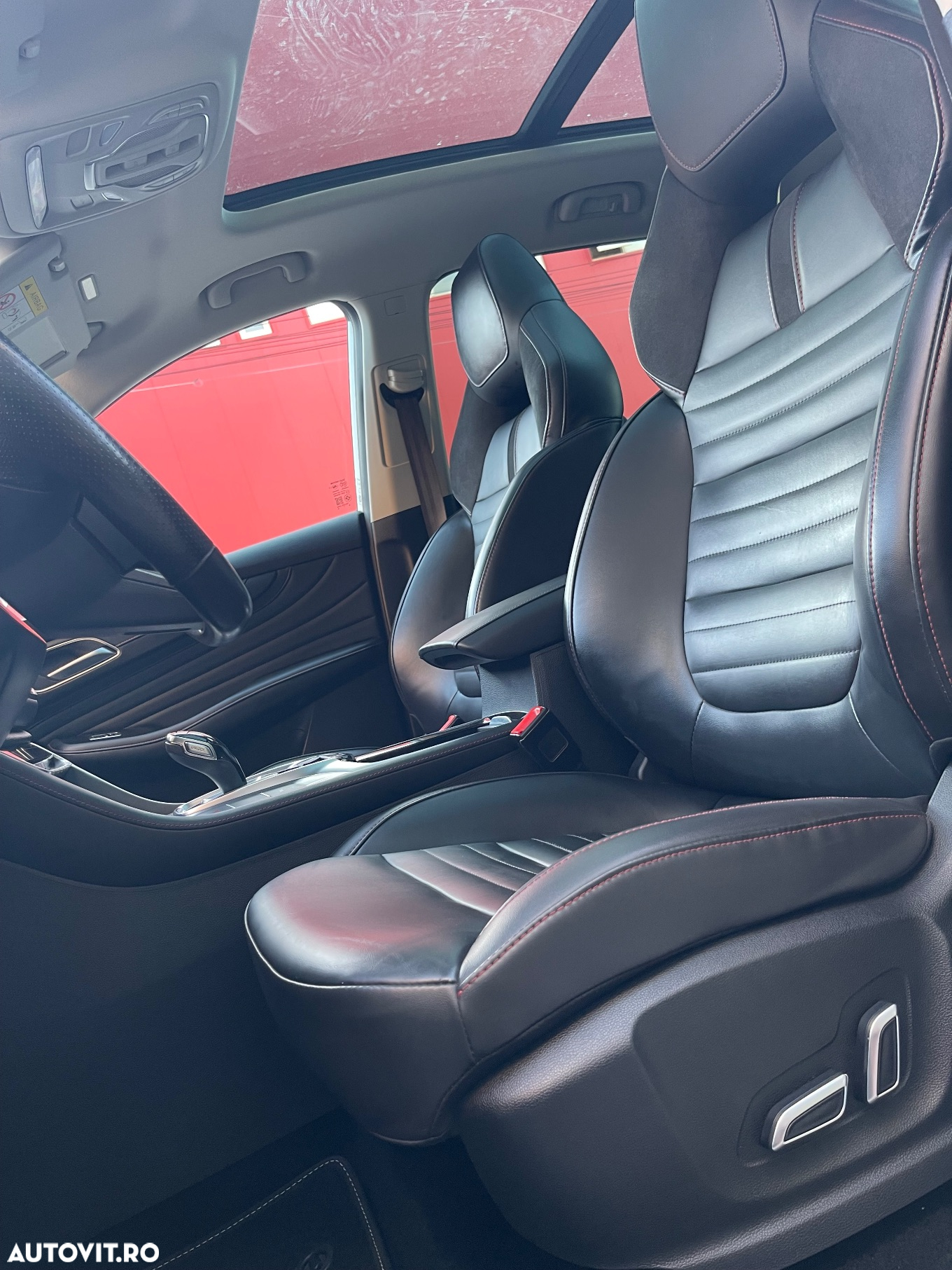 MG EHS 1.5T-GDI PHEV Luxury - 12