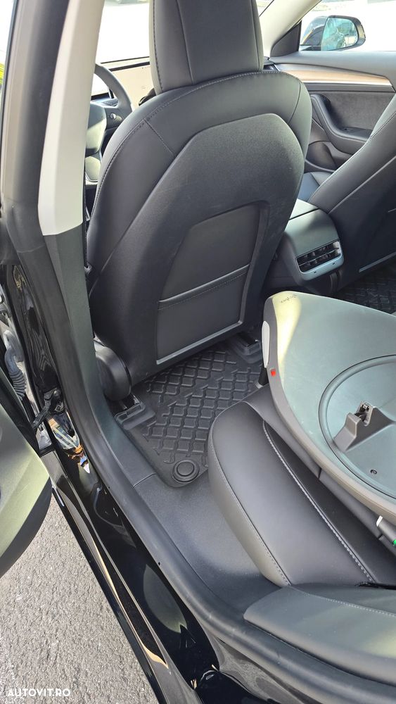 Tesla Model 3 - 22
