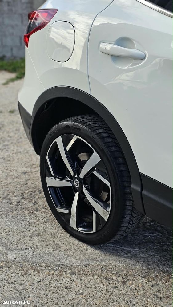 Nissan Qashqai 1.7 dCi Xtronic ALL-MODE 4x4i TEKNA - 11