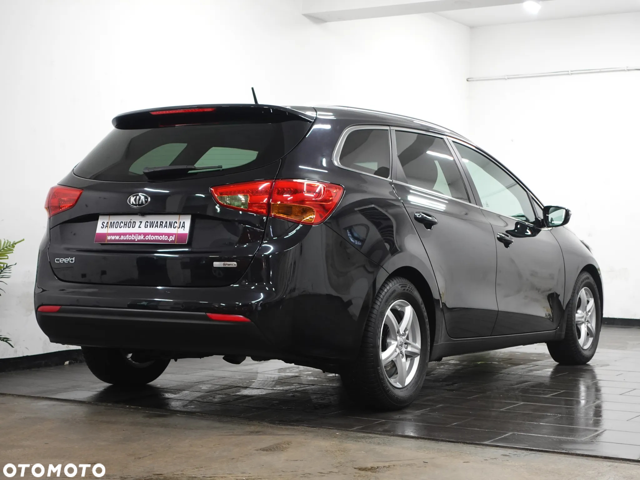 Kia Ceed 1.6 GDI ISG SW Spirit - 9