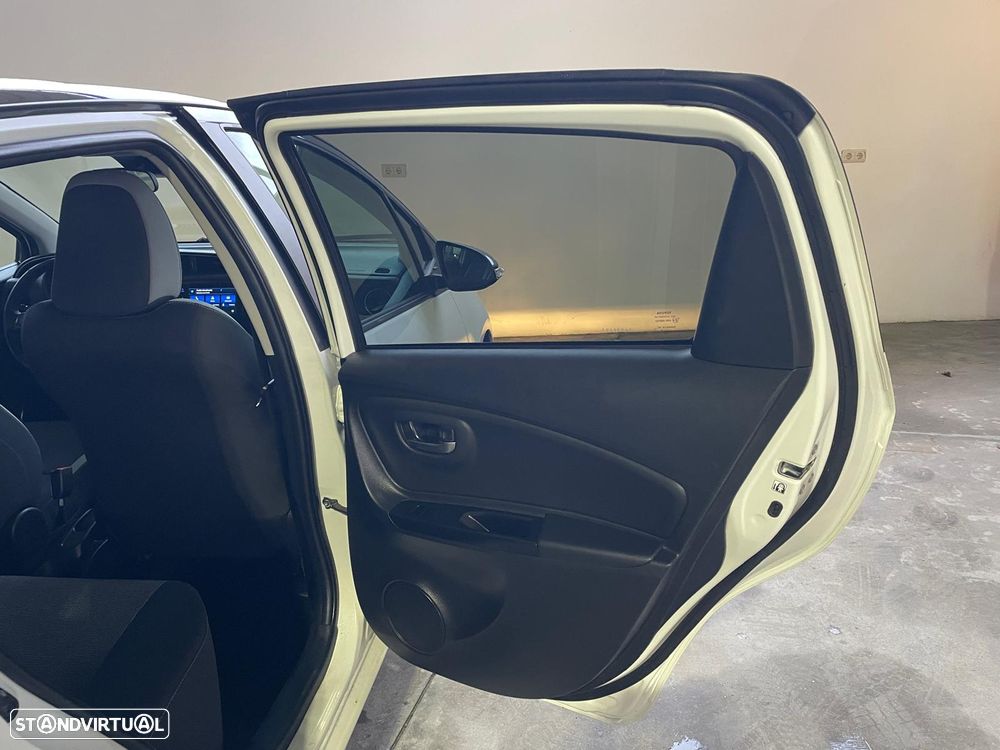 Toyota Yaris 1.0 VVT-i Y20 Club - 24