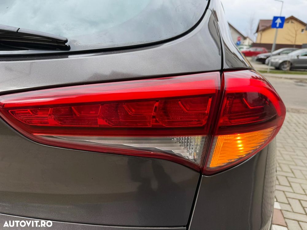 Hyundai Tucson 2.0 CRDI 4WD Automatik Style - 30