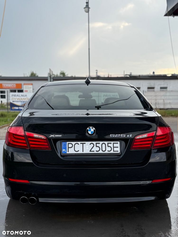 BMW Seria 5 525d xDrive - 4