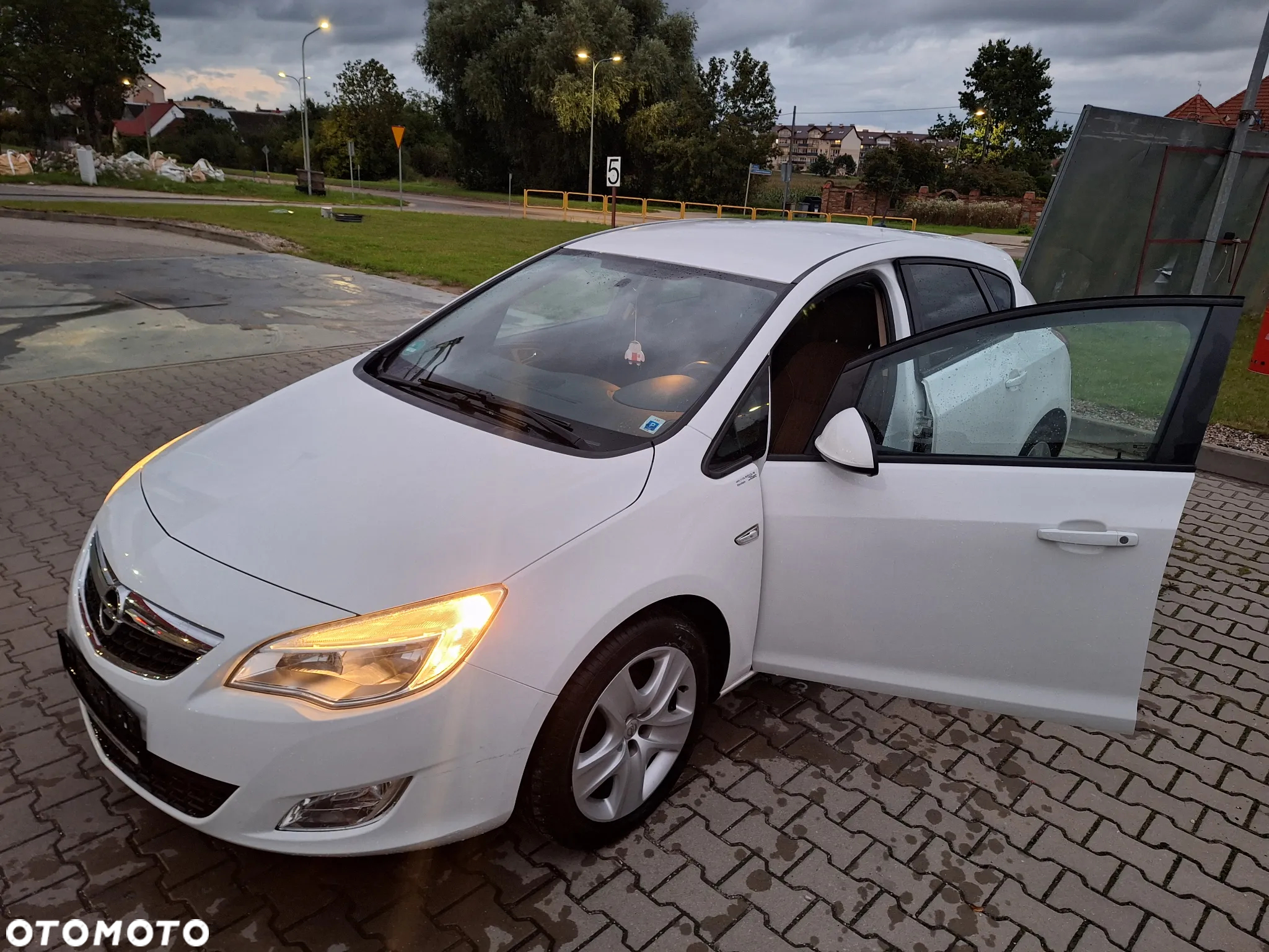 Opel Astra III 1.6 - 7