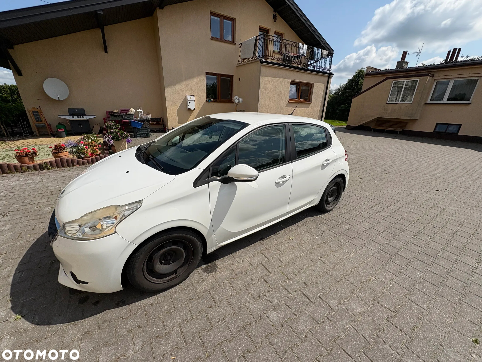 Peugeot 208 1.6 e-HDi Allure STT - 3