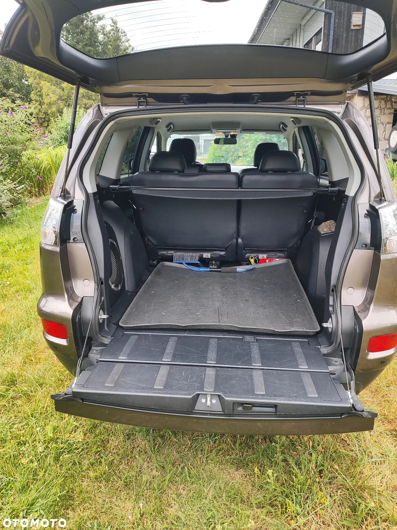 Mitsubishi Outlander 2.0 Intense + 2WD CVT - 10