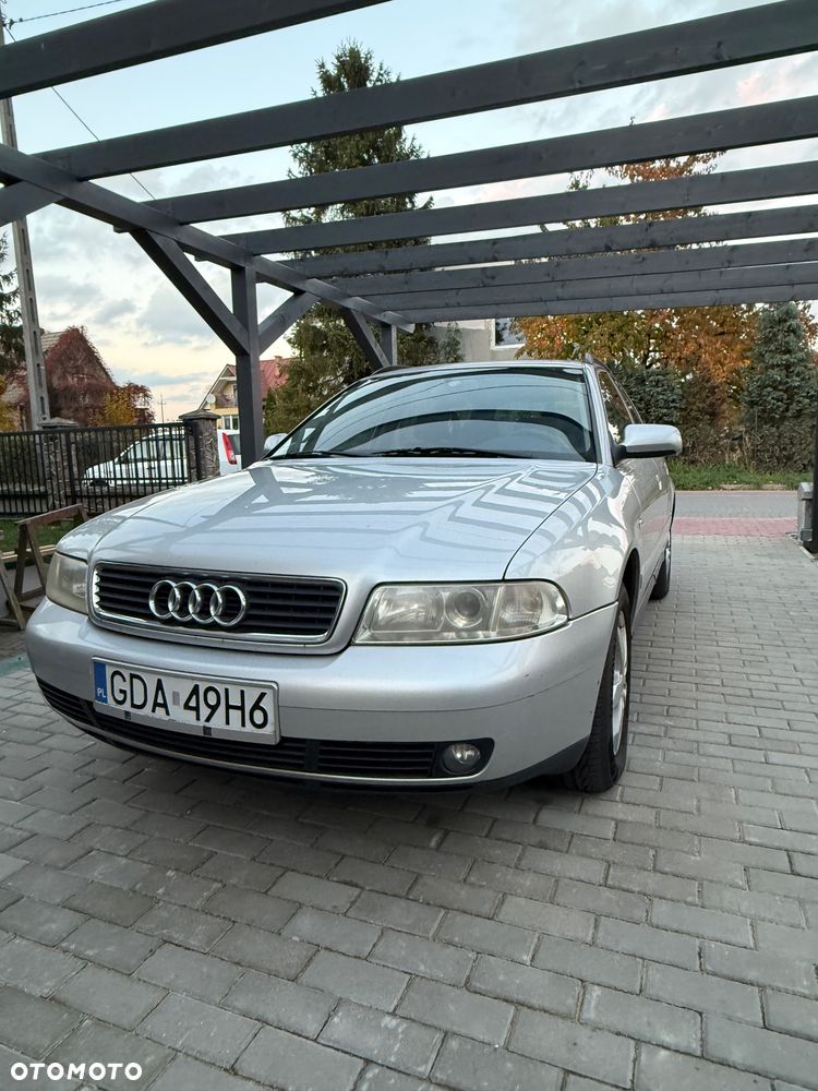 Audi A4 Avant - 4